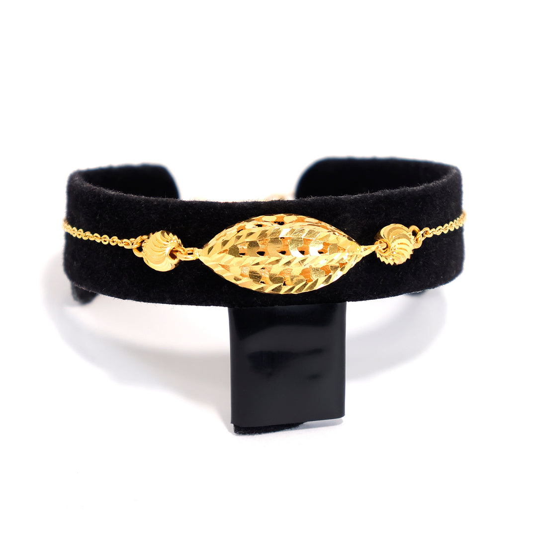21K Gold Bracelet – Diamond-Cut Marquise Accent – Main View