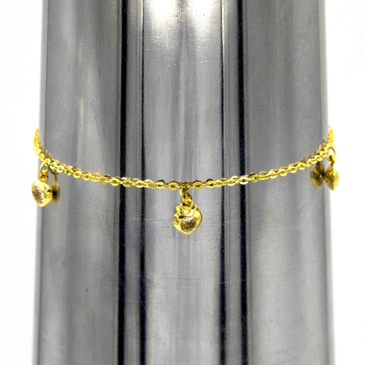Small قلب Charm -الفنان
