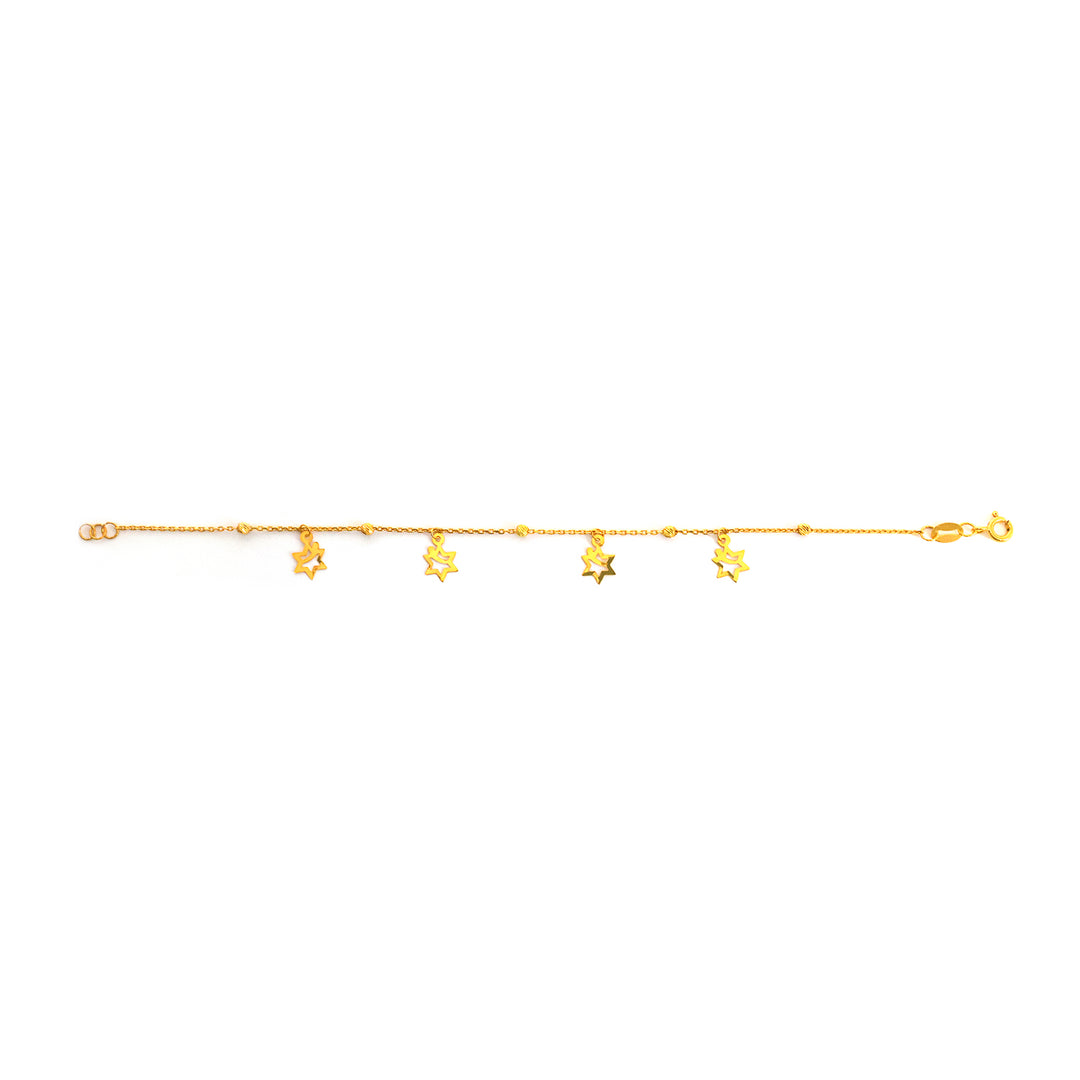 ذهب سوار مع نجمة-shaped charms on white background