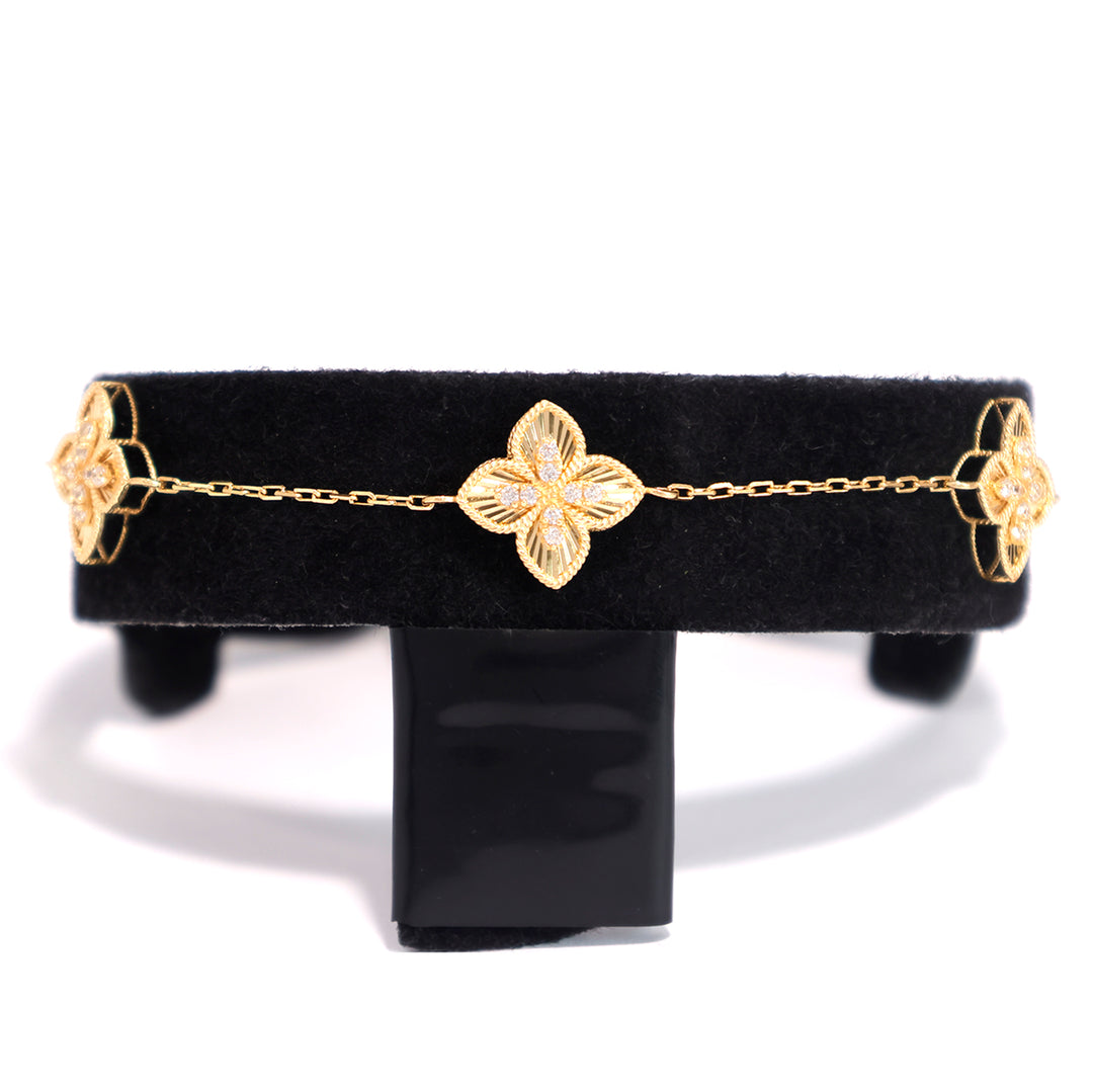 18K Gold Bracelet – elegant floral chain bracelet design – Main View