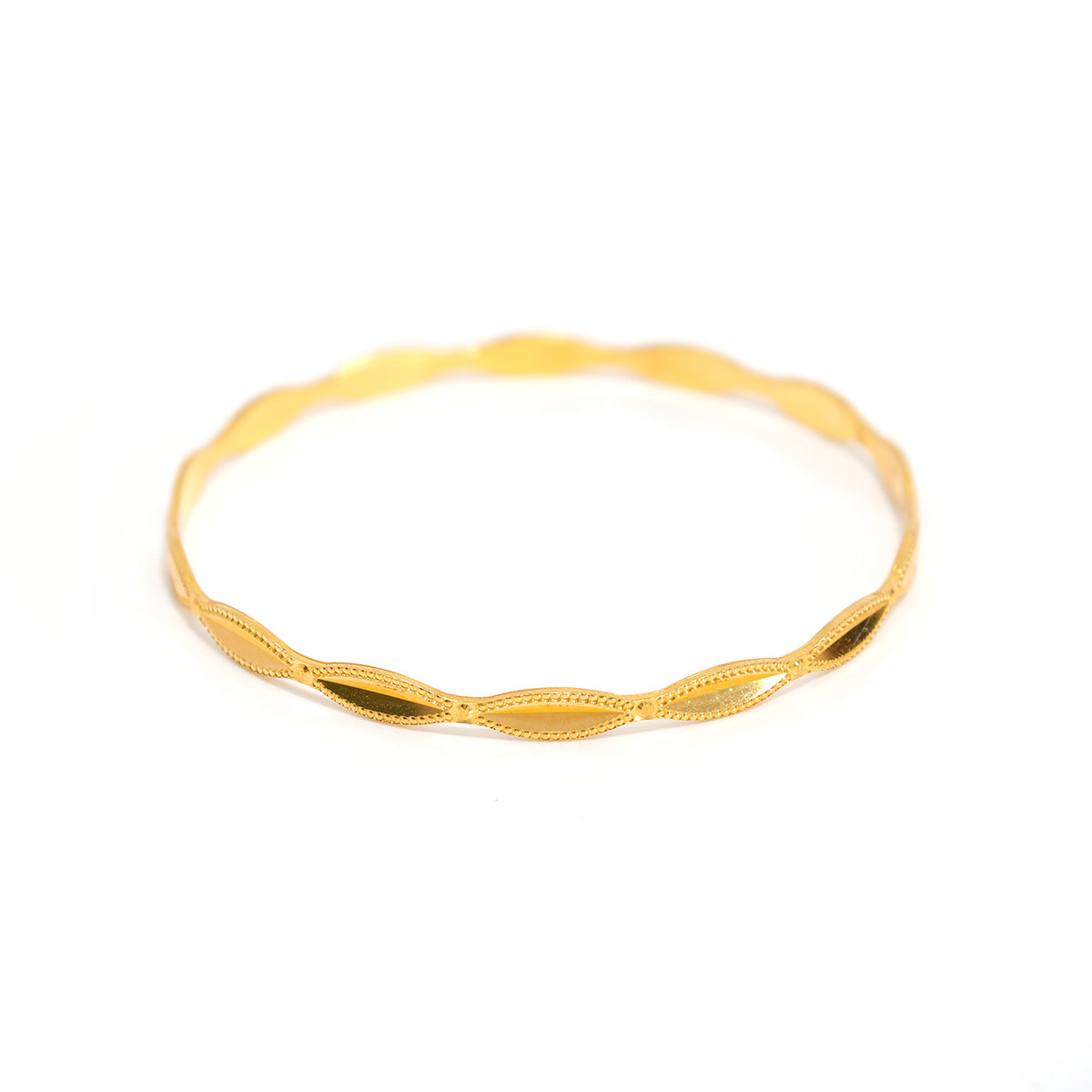 21K Twisted Gold Bangle with Flowing Wave Pattern - Zero Making Charge - Close View