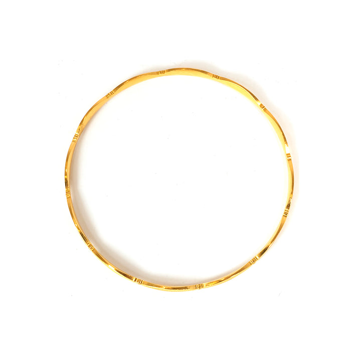 ذهب سوار on white background