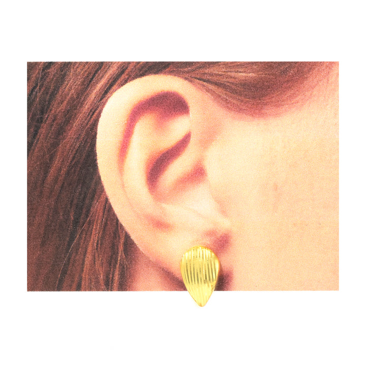 21K Gold Ribbed Diamond-Cut Teardrop Earrings