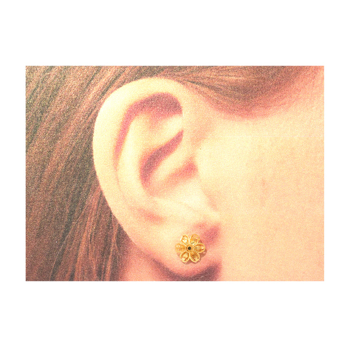 22K Gold Filigree Flower Stud Earrings