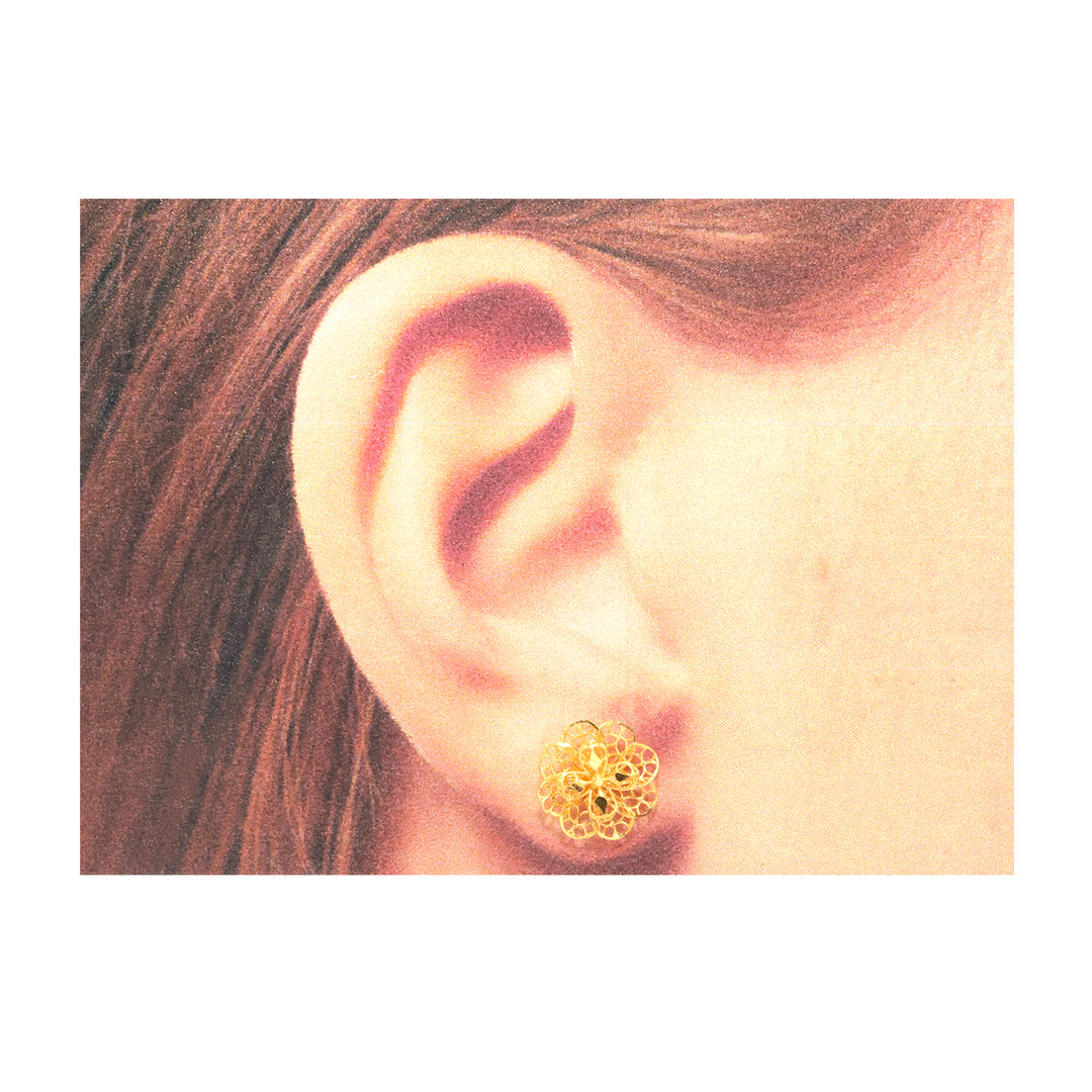 22K Gold Filigree Flower Stud Earrings