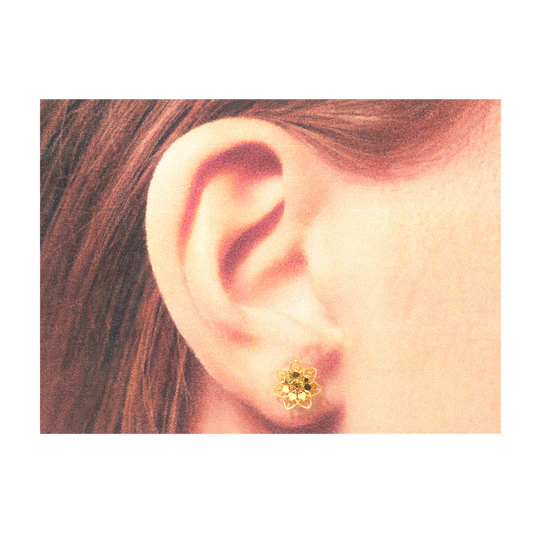 22K Gold Filigree Flower Stud Earrings