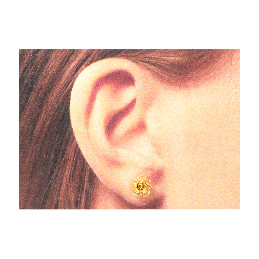 22K Gold Filigree Flower Stud Earrings