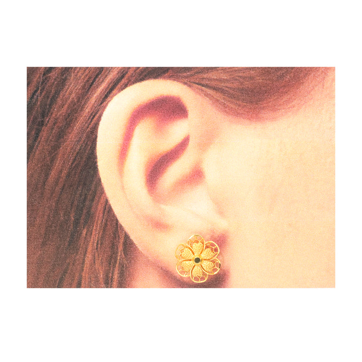 22K Gold Filigree Flower Stud Earrings