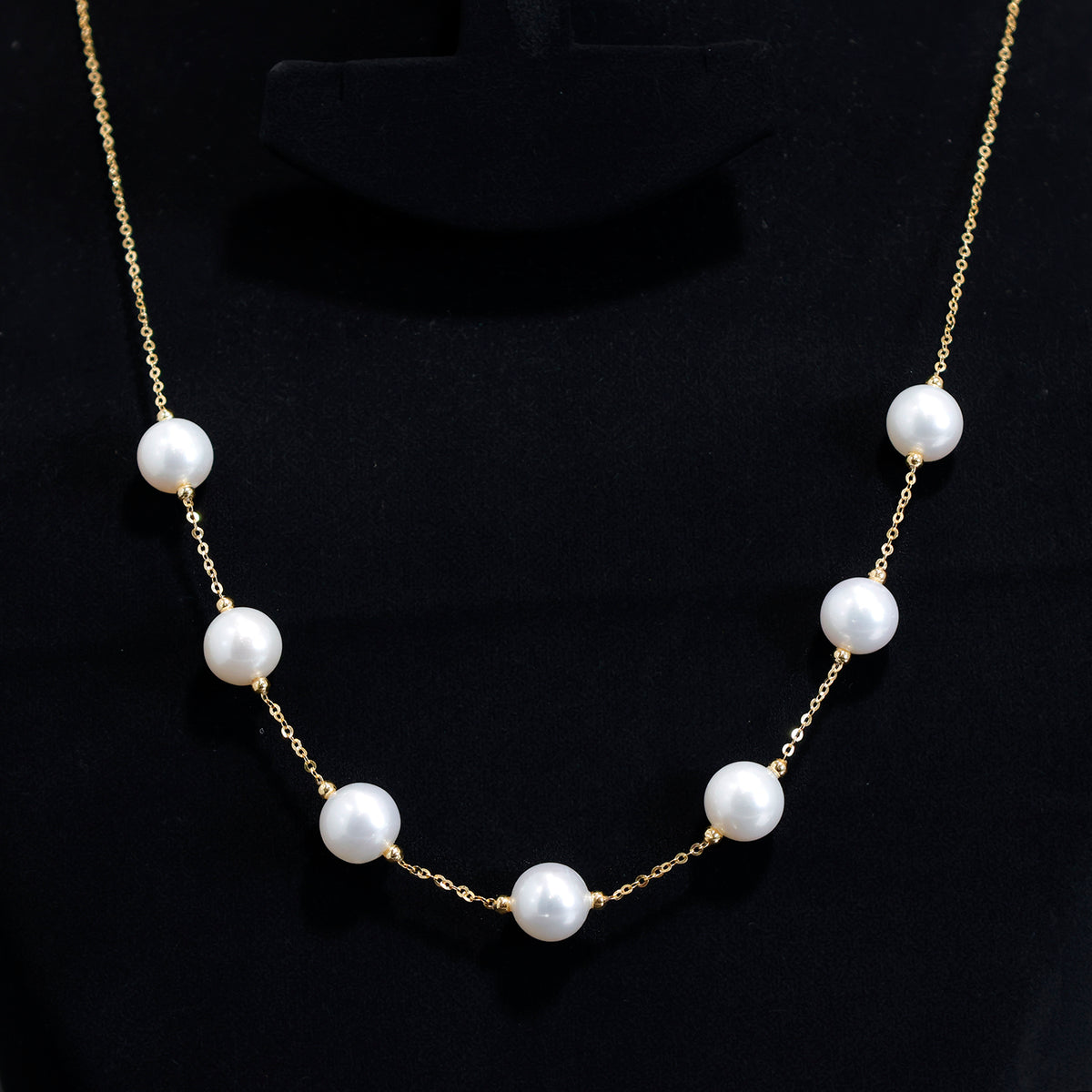 18K Gold Necklace with Pearls - Zero Making Charge - Close View