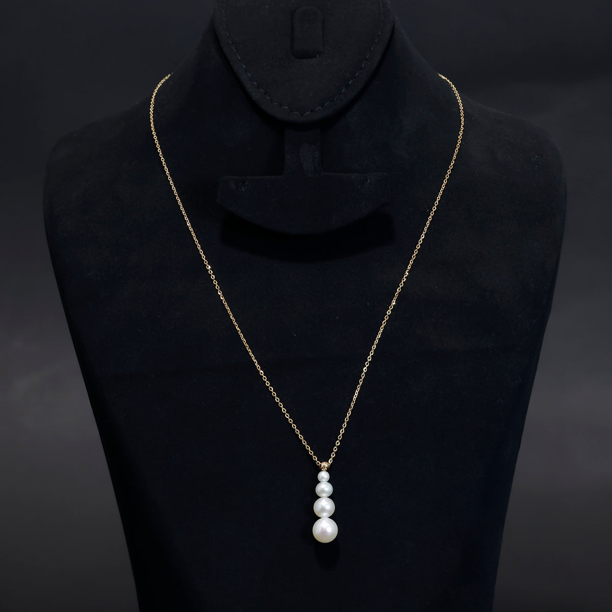 18K Gold Necklace – Graceful Vertical Pearl Drop Design - Main View