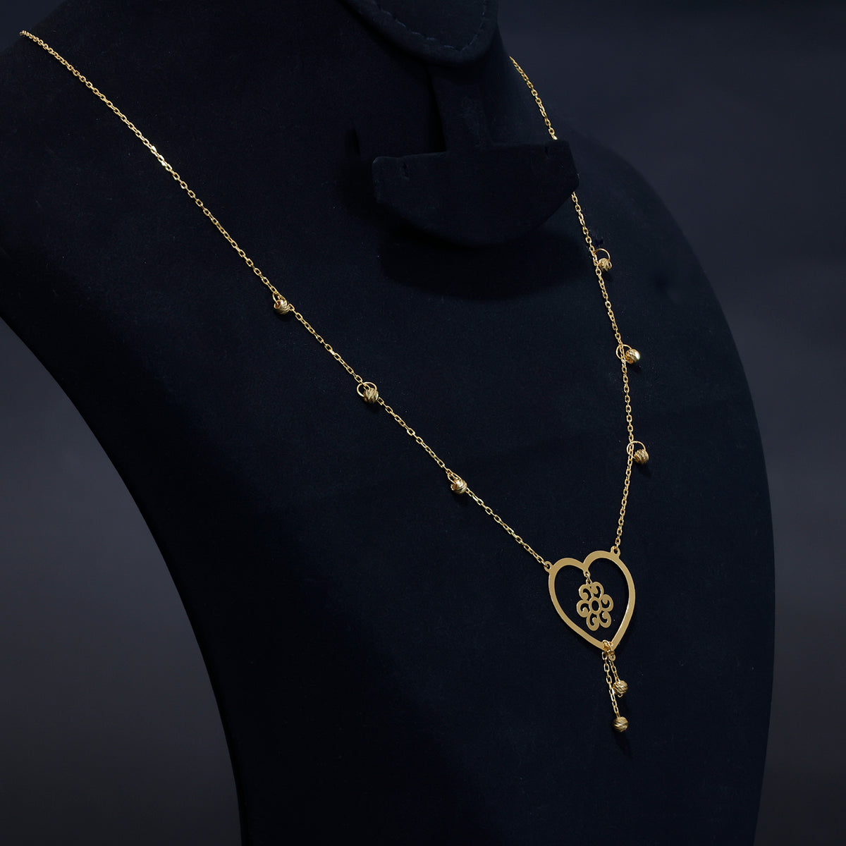 21K Gold Necklace for Women – Elegant Heart Pendant – Side Angle