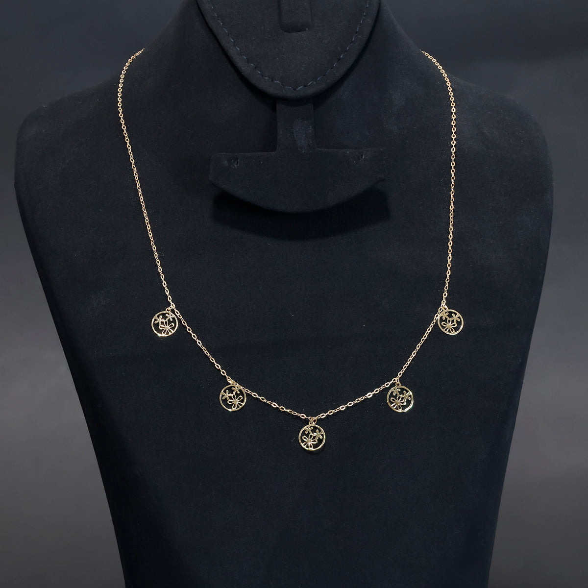 18K Gold Floral Charm Necklace – Elegant Minimal Design - Main View