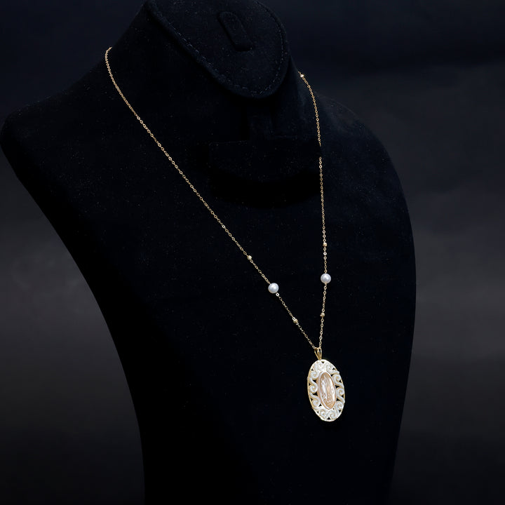 18K Gold Arabic Calligraphy Necklace with Pearls – Side Angle