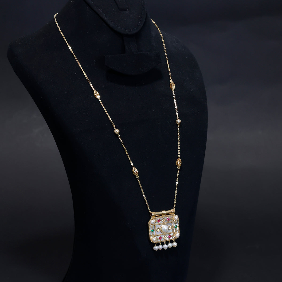 18K Gold Necklace with Traditional Pendant Design – Side Angle