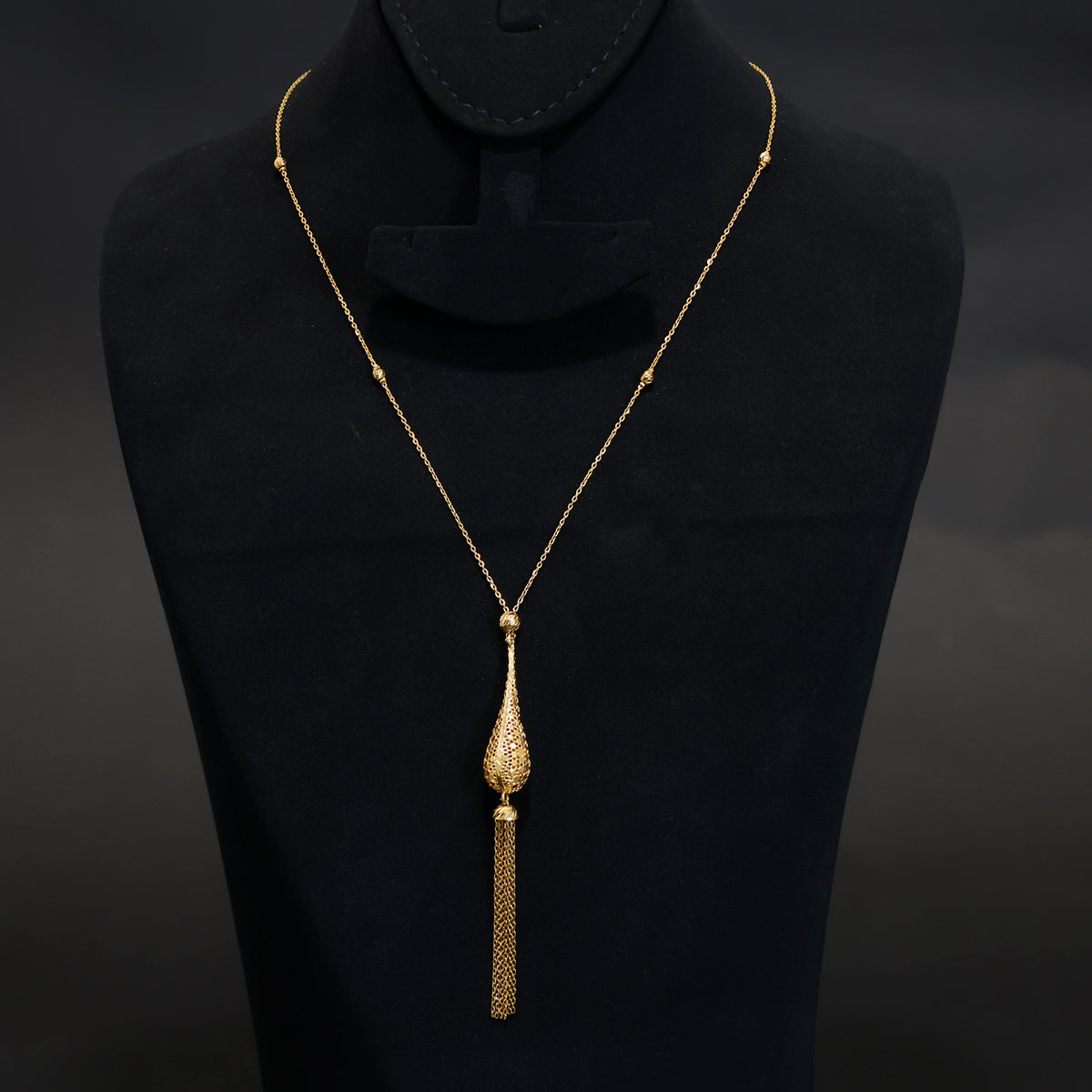 21K gold long necklace with a sleek teardrop tassel – Main View