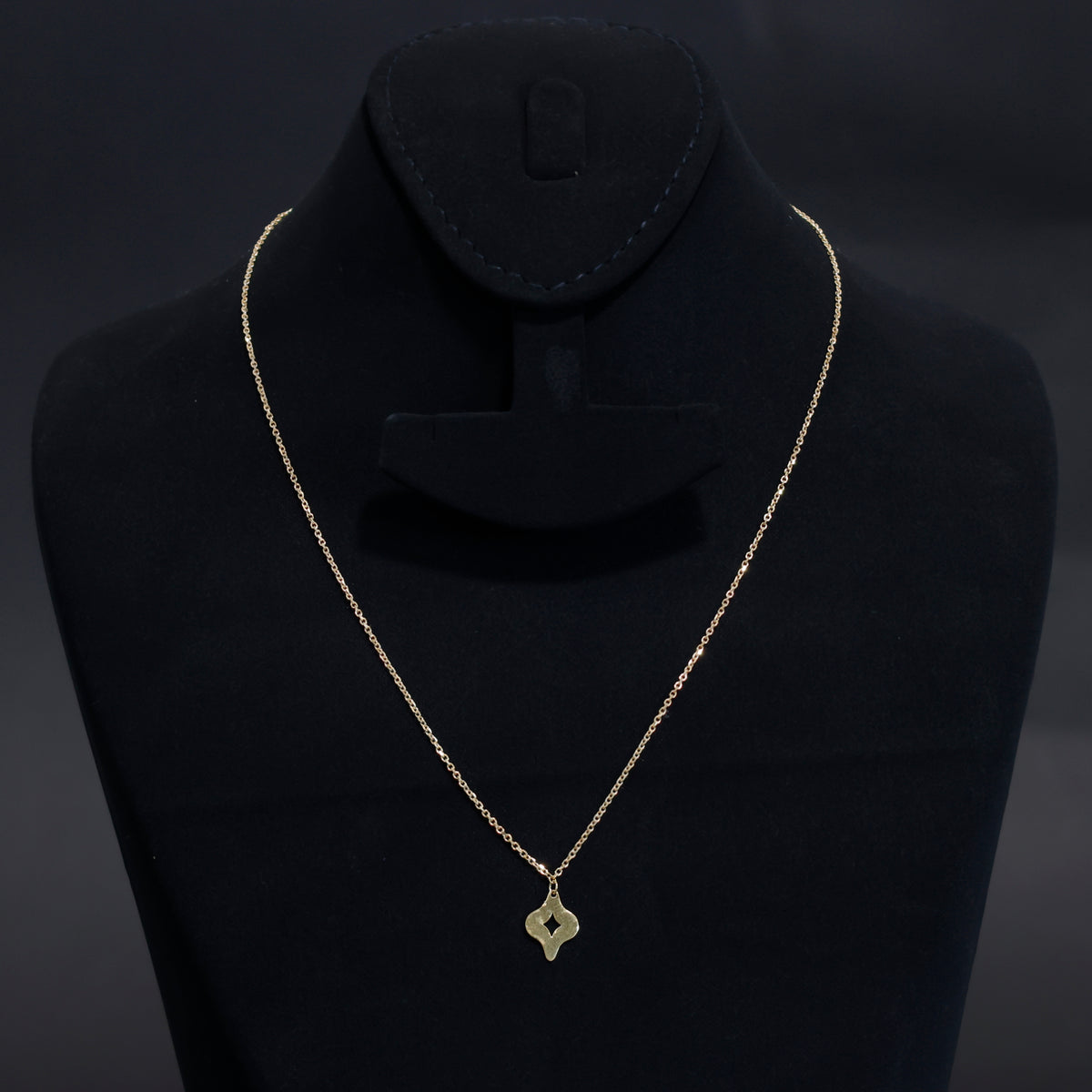 18K Gold Necklace – Minimal Clover Design – Zero Making Charge - Main View