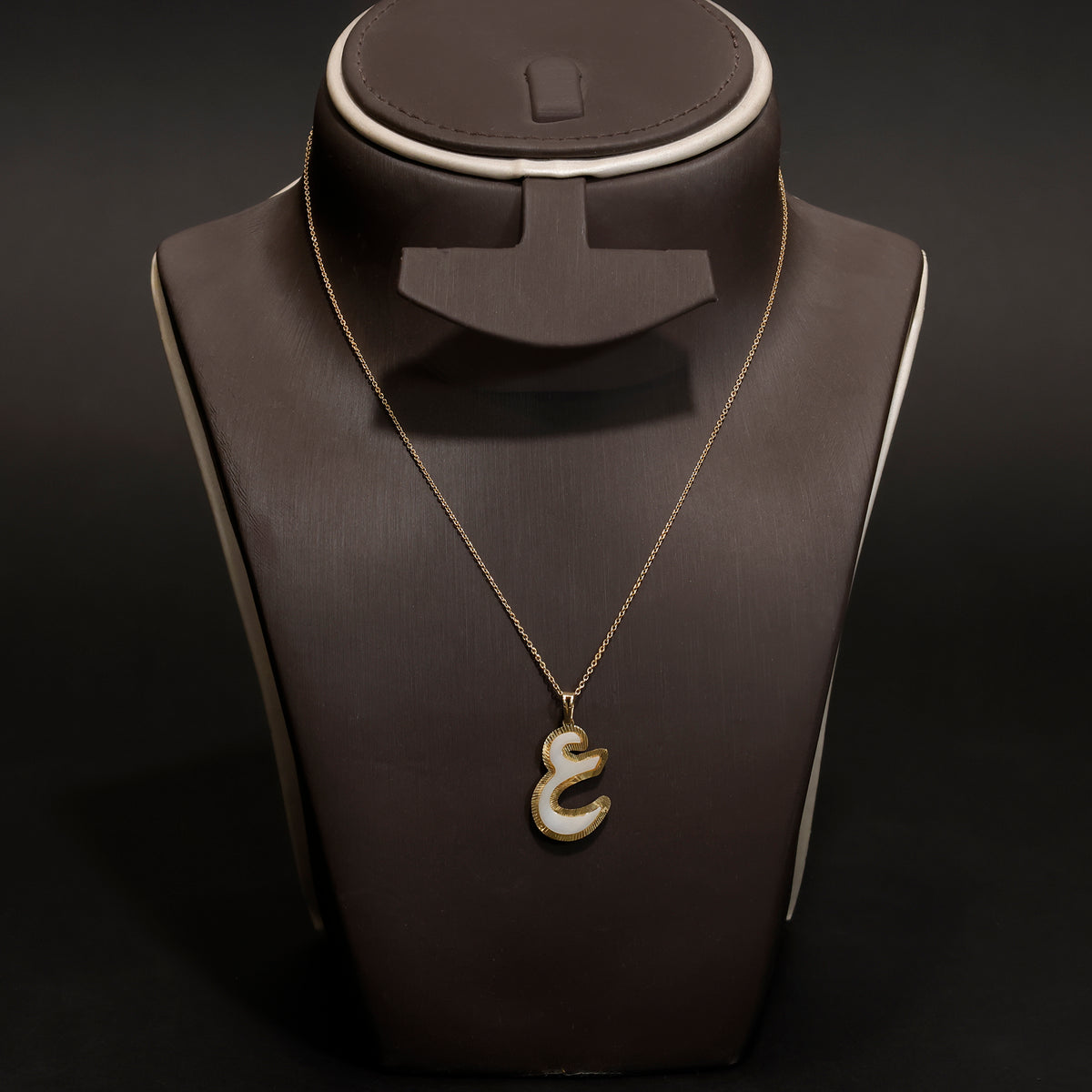 18K Gold Necklace - Arabic calligraphy letter Ain - Main View