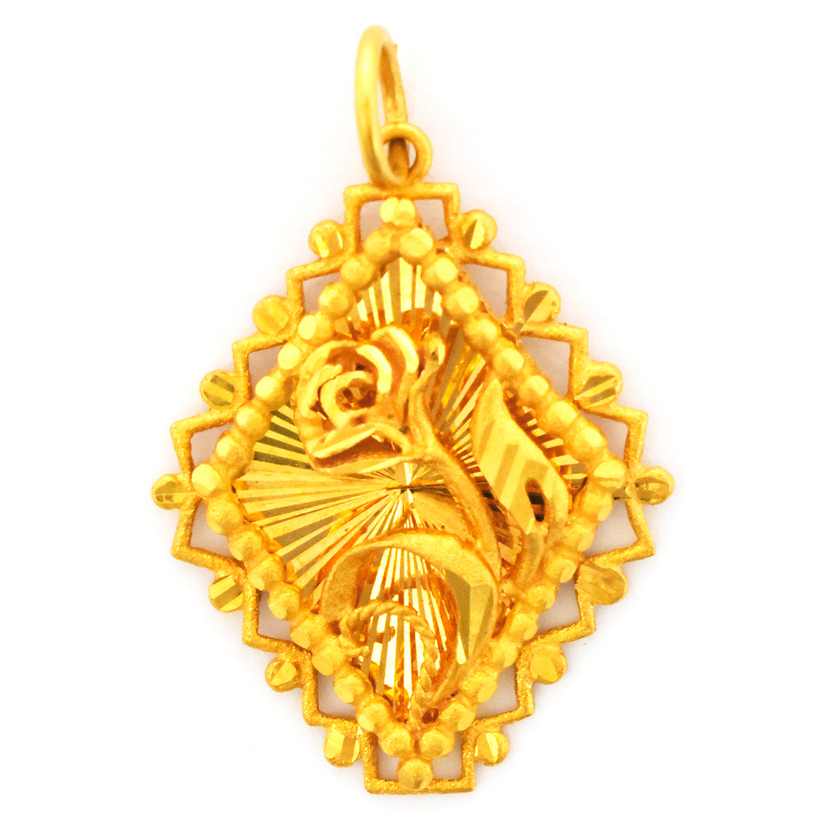 ذهب معلقة مع intricate design on white background