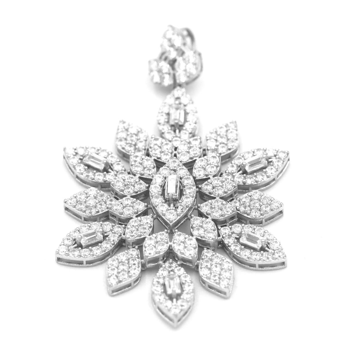 18K White Gold Floral Pendant - AL FANAN