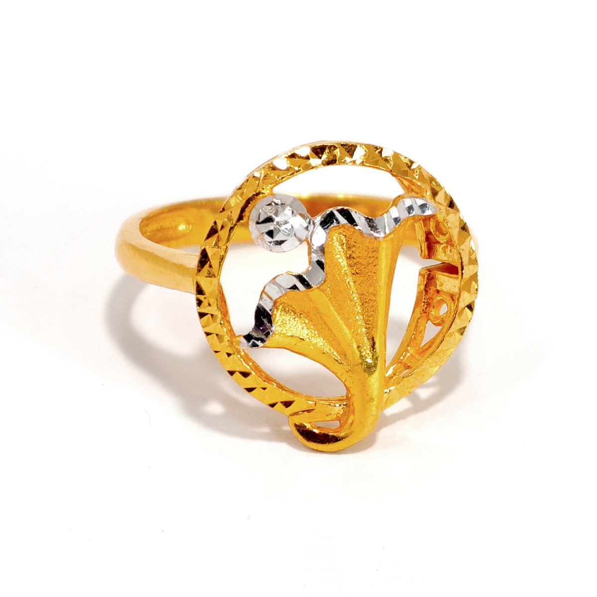 22K Gold Ring – round-frame abstract fan motif ring design – Close View