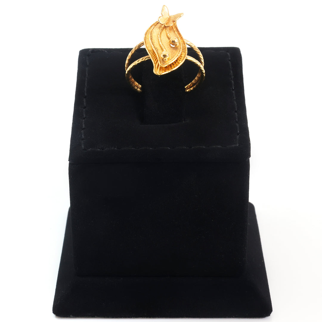 18K Gold Fluted Leaf Cluster Ring