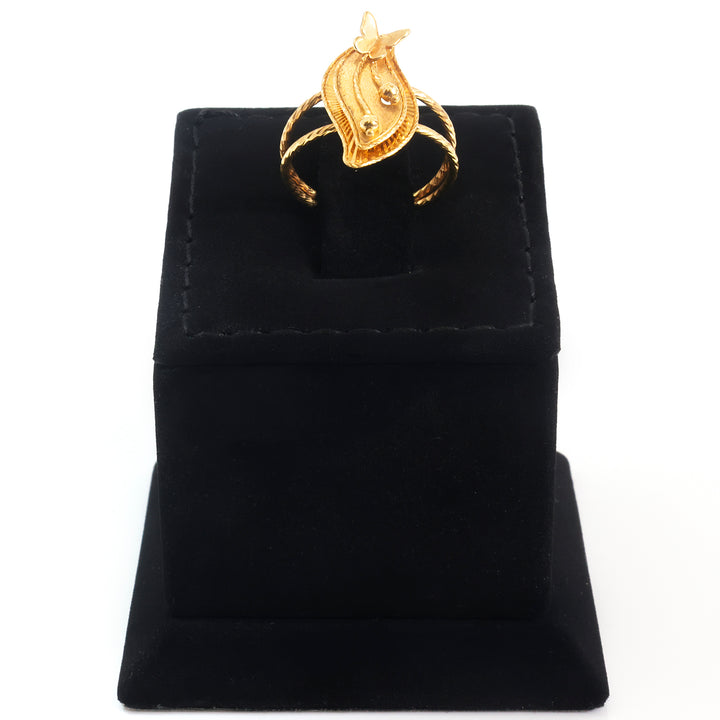 18K Gold Fluted Leaf Cluster Ring