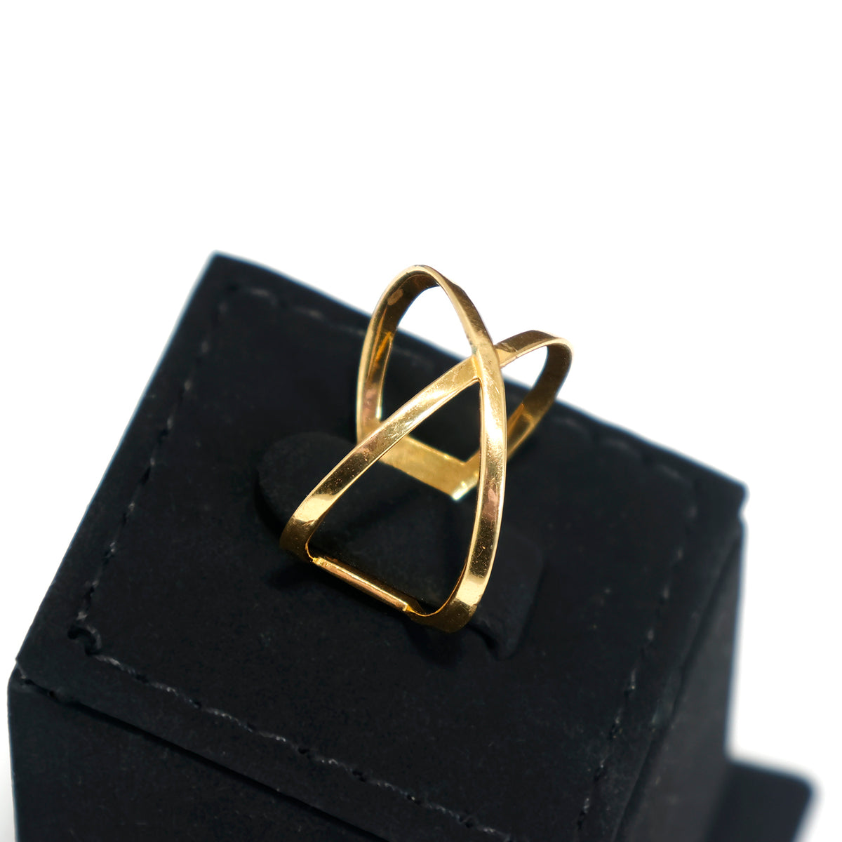 21K Gold Open Ring – Minimal Crossover Design – Side Angle