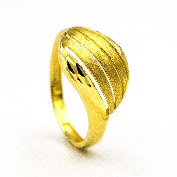 Gorgeous 18K Gold Ring AFR08882