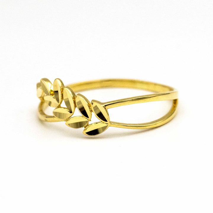 Gorgeous 18K Gold Infinity Leaf Ring AFR08995