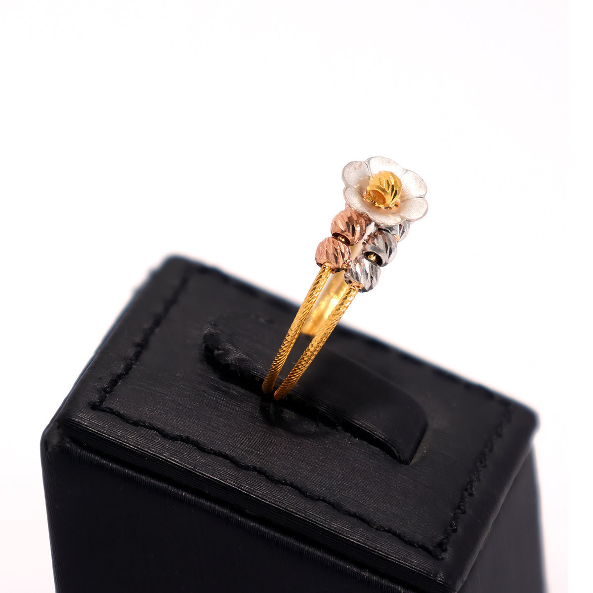 22K Gold Ring - Lightweight Tri-Color Band - Zero Making Charge - Side Angle