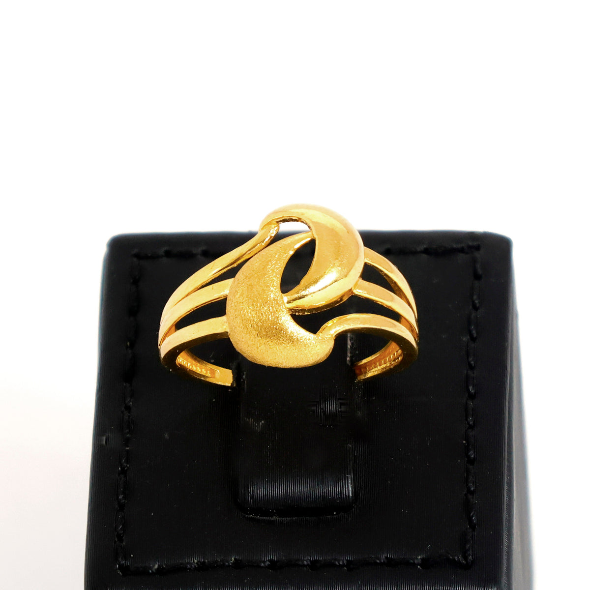 22K Gold Ring – sparkling starburst swirl ring design – Main Vew