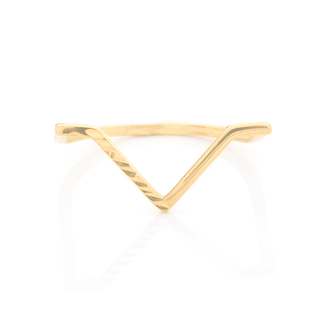 18K Gold Diamond-Cut Chevron Ring