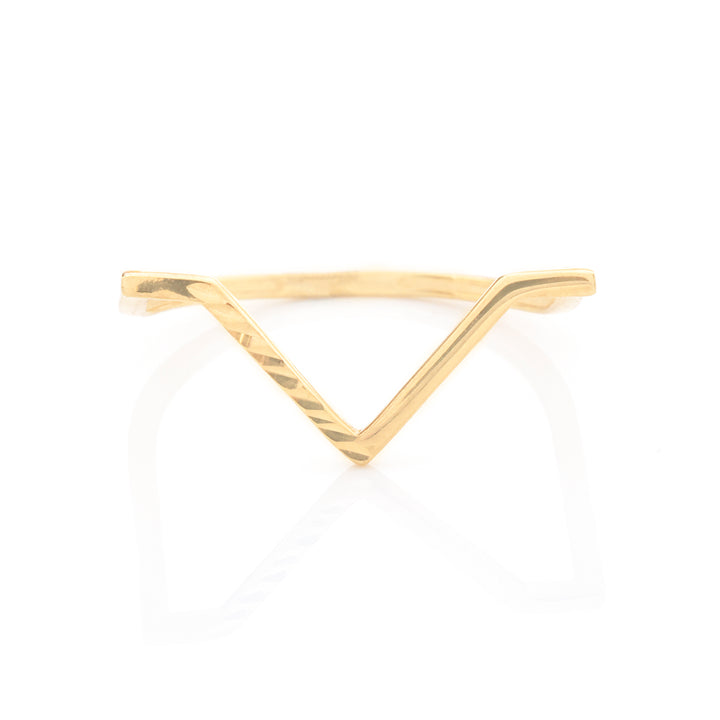 18K Gold Diamond-Cut Chevron Ring
