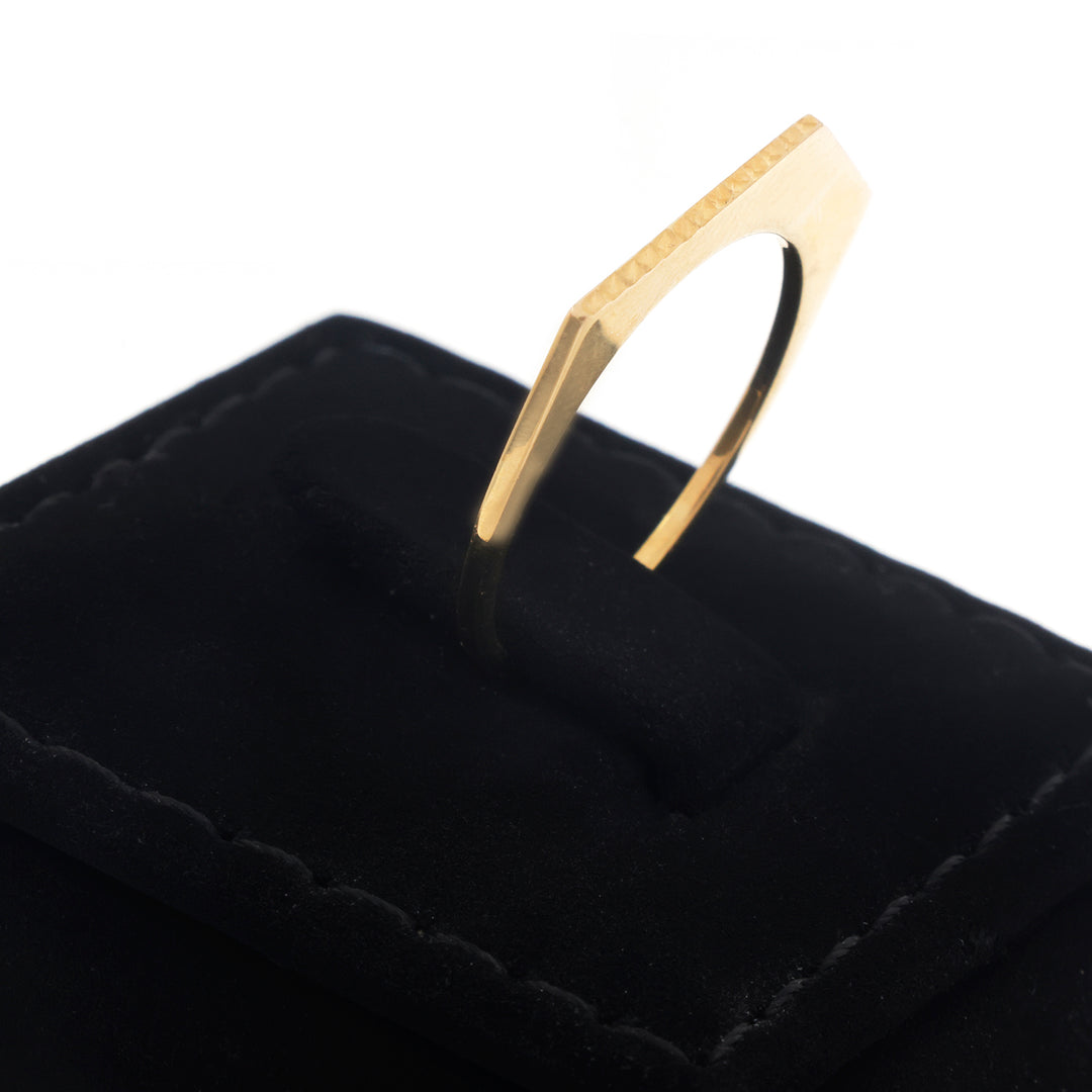 18K Gold Fluted Kite Cluster Ring