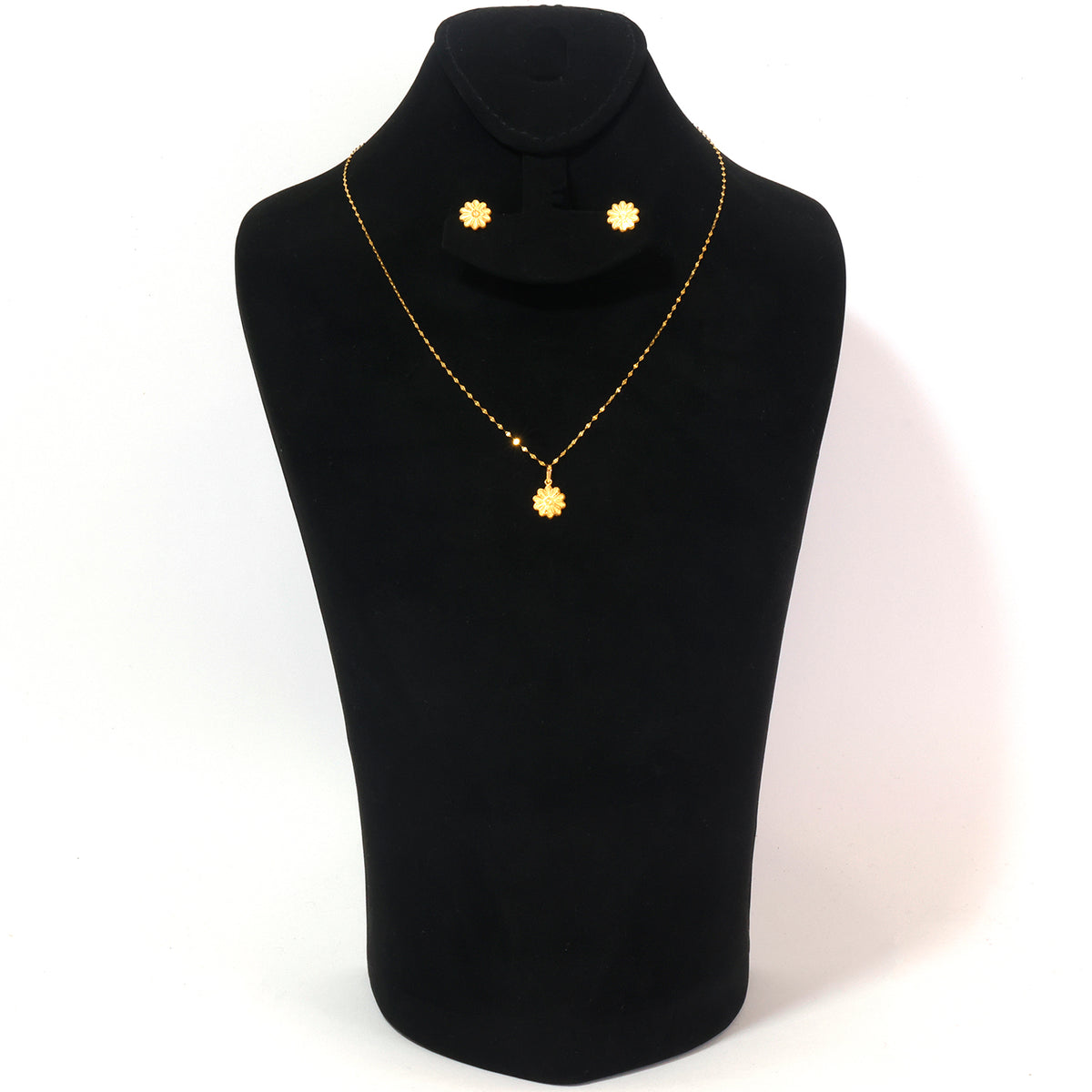 18K Gold Daisy Flower Necklace & Earring Set