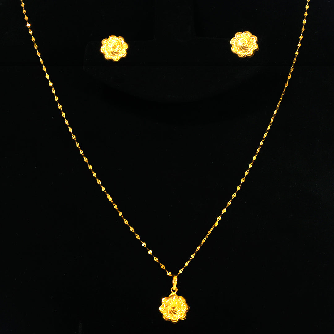 18K Gold Rose Flower Necklace &amp; Earring Set