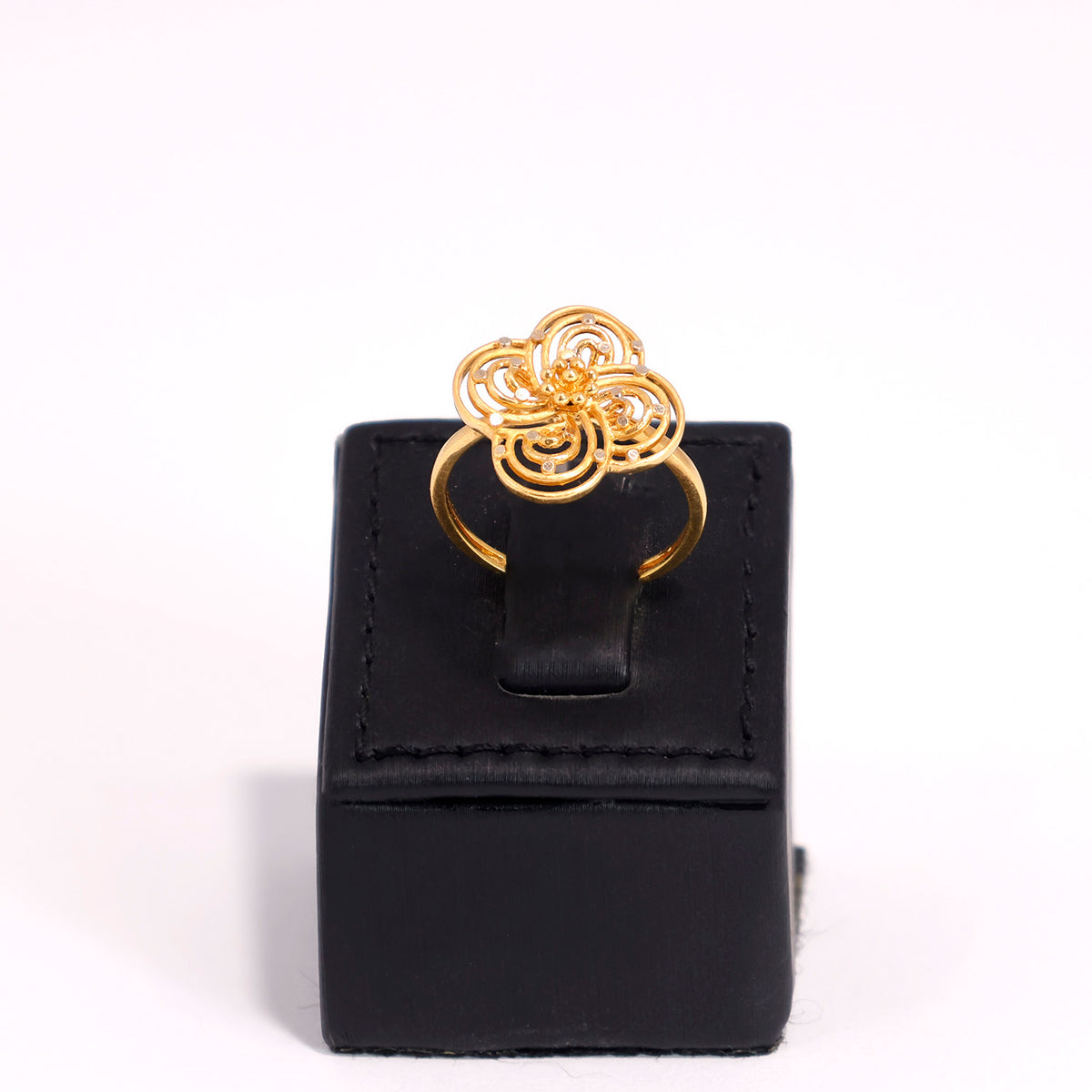 22K Gold Clover Ring - Lucky Openwork Design - Main View