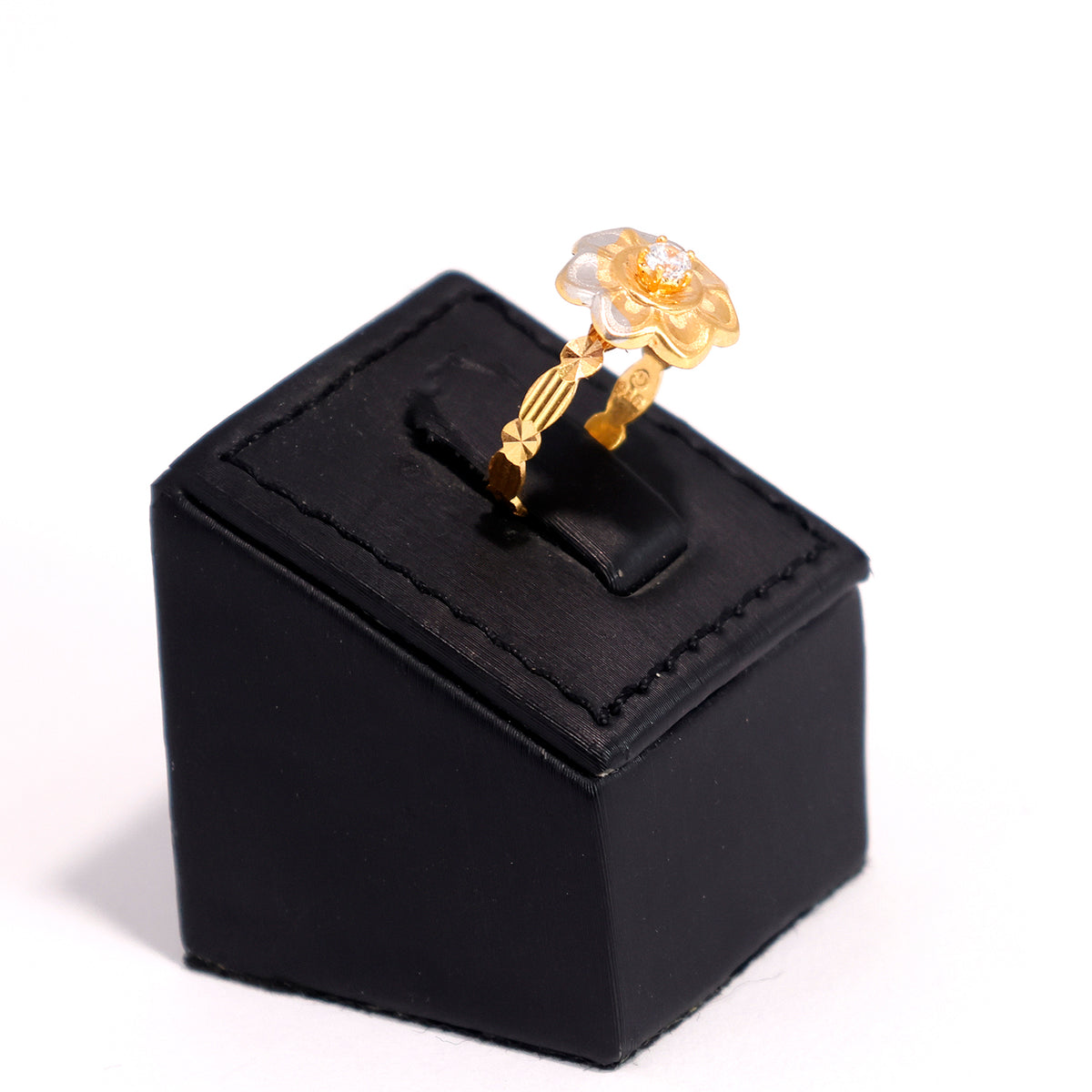 22K Gold Flower Ring - CZ Center Stone - Zero Making Charge - Side Angle
