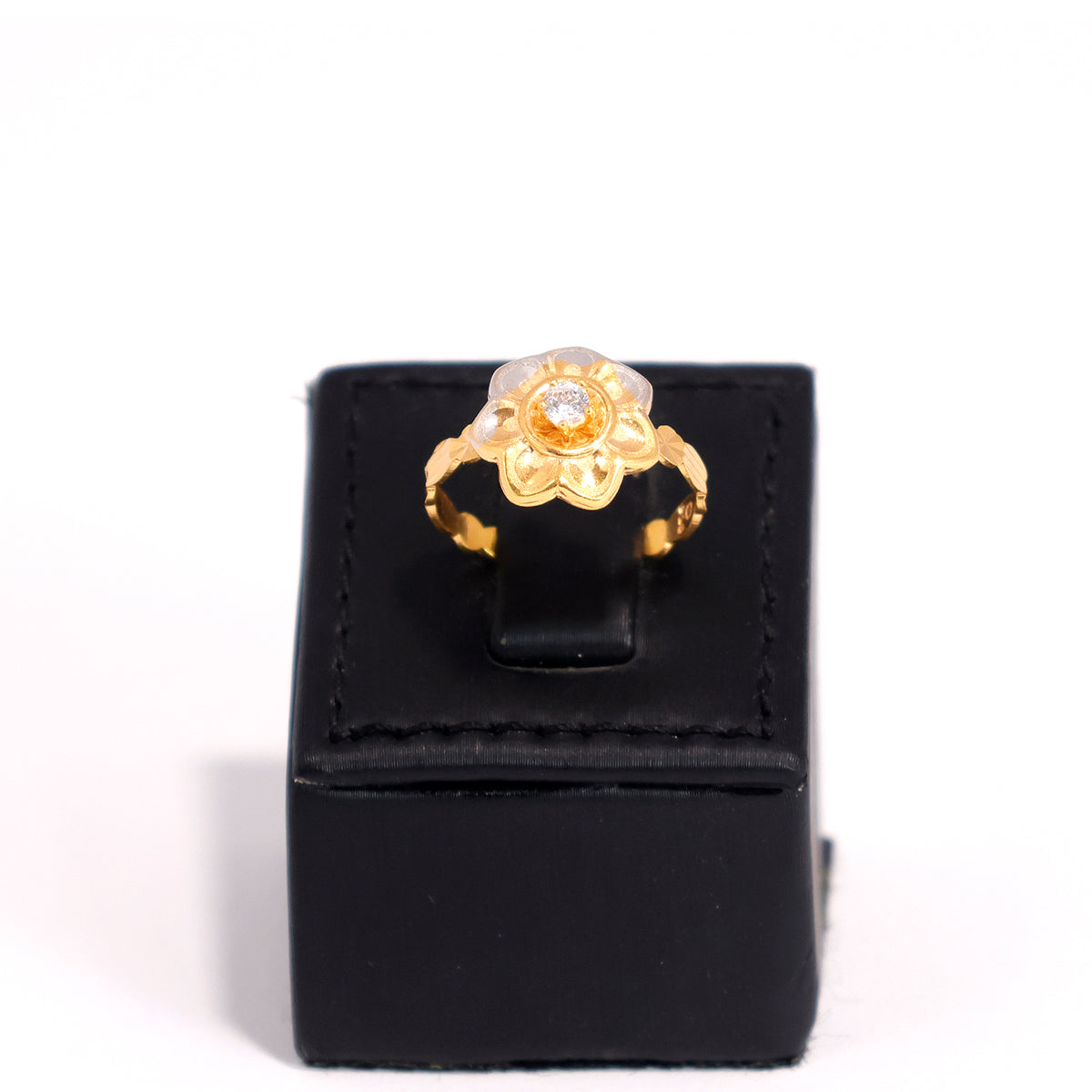 22K Gold Flower Ring - CZ Center Stone - Zero Making Charge - Main View
