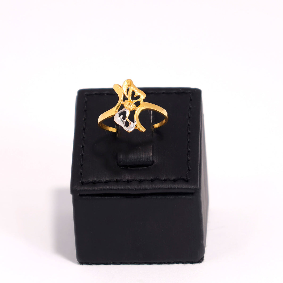 22K Gold Ring with Butterfly Design & Two Tone Cutout - Main View