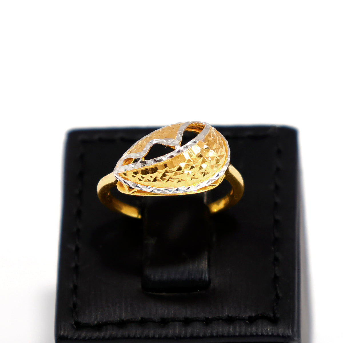 22K Gold Ring – sculpted leaf textured ring design – Main View