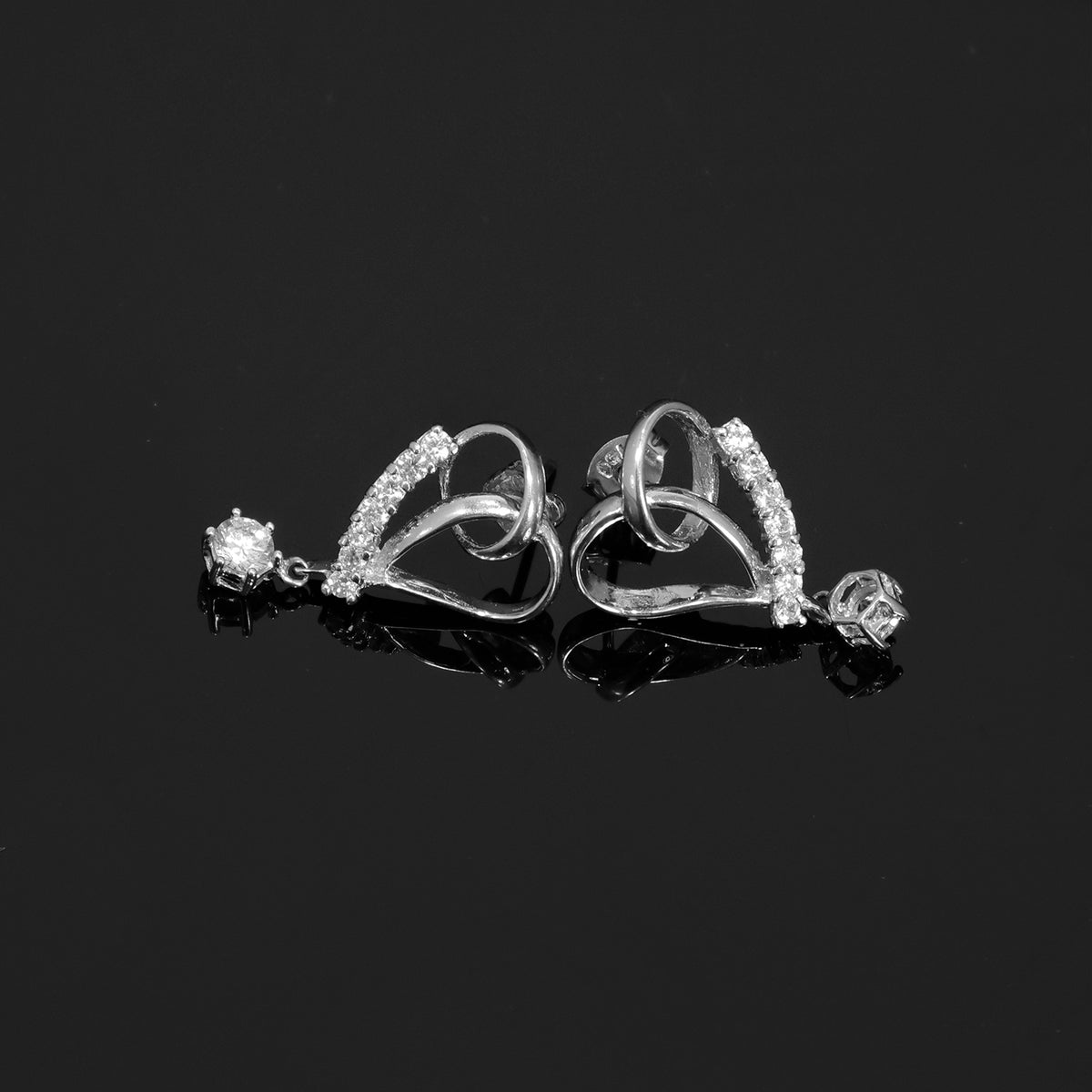 18K Gold CZ Stud Earrings – Elegant Interlocking Design – Close View