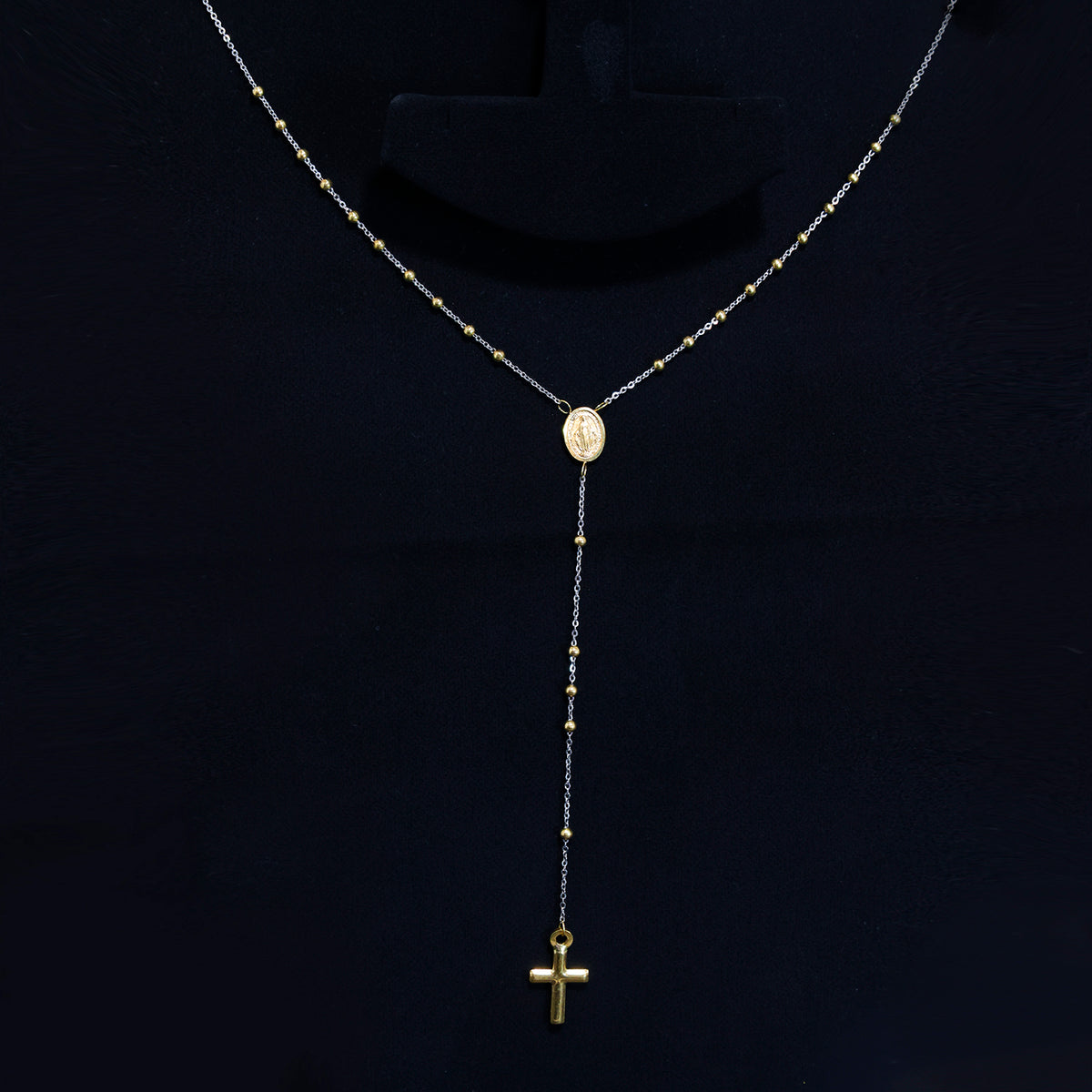 18K Gold Necklace – Cross Design with Chain Finish – Zero Making Charge - Close View