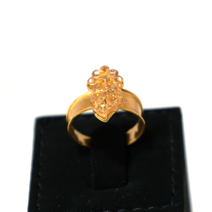 21K Gold Ring – Wide band with floral filigree teardrop panel – Zero Making Charge