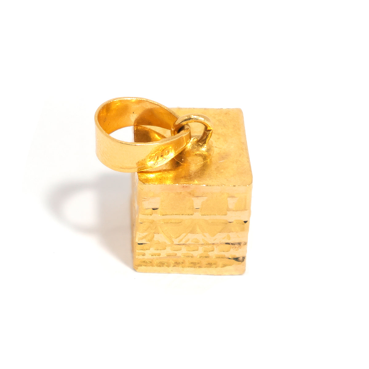 21K Gold Pendant – Kaaba Design – Zero Making Charge - Close View