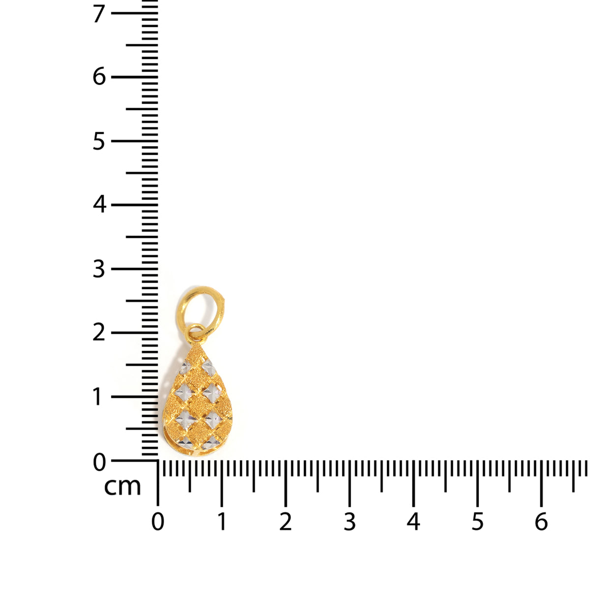 22K Gold Pendant – two-tone styling, sparkling highlight accents – Size Reference