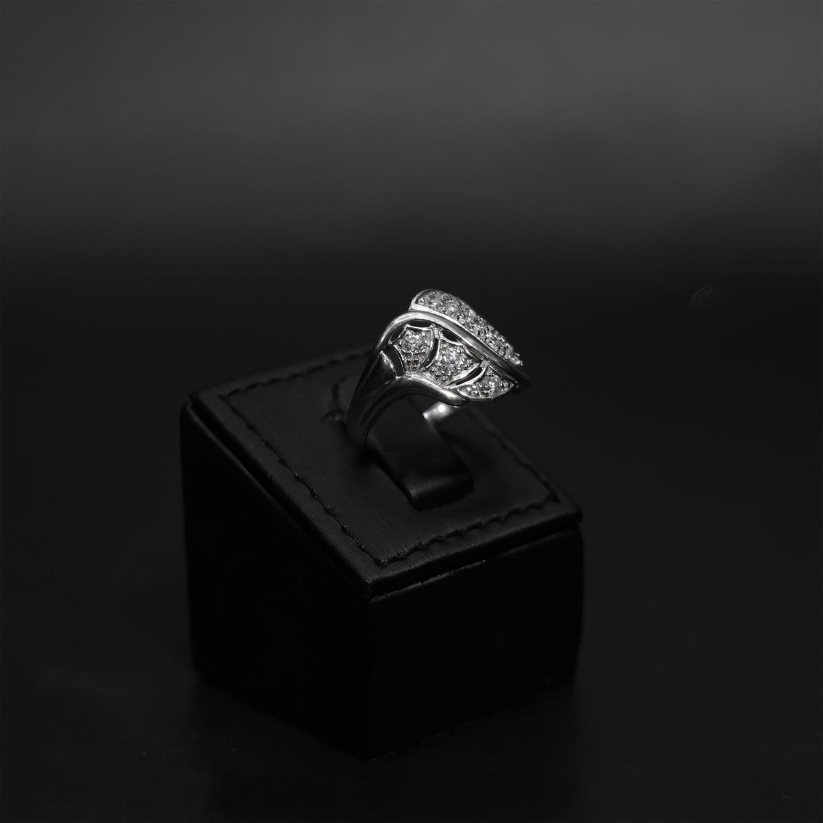 18K White Gold Cocktail Ring - Zero Making Charge - Al Fanan