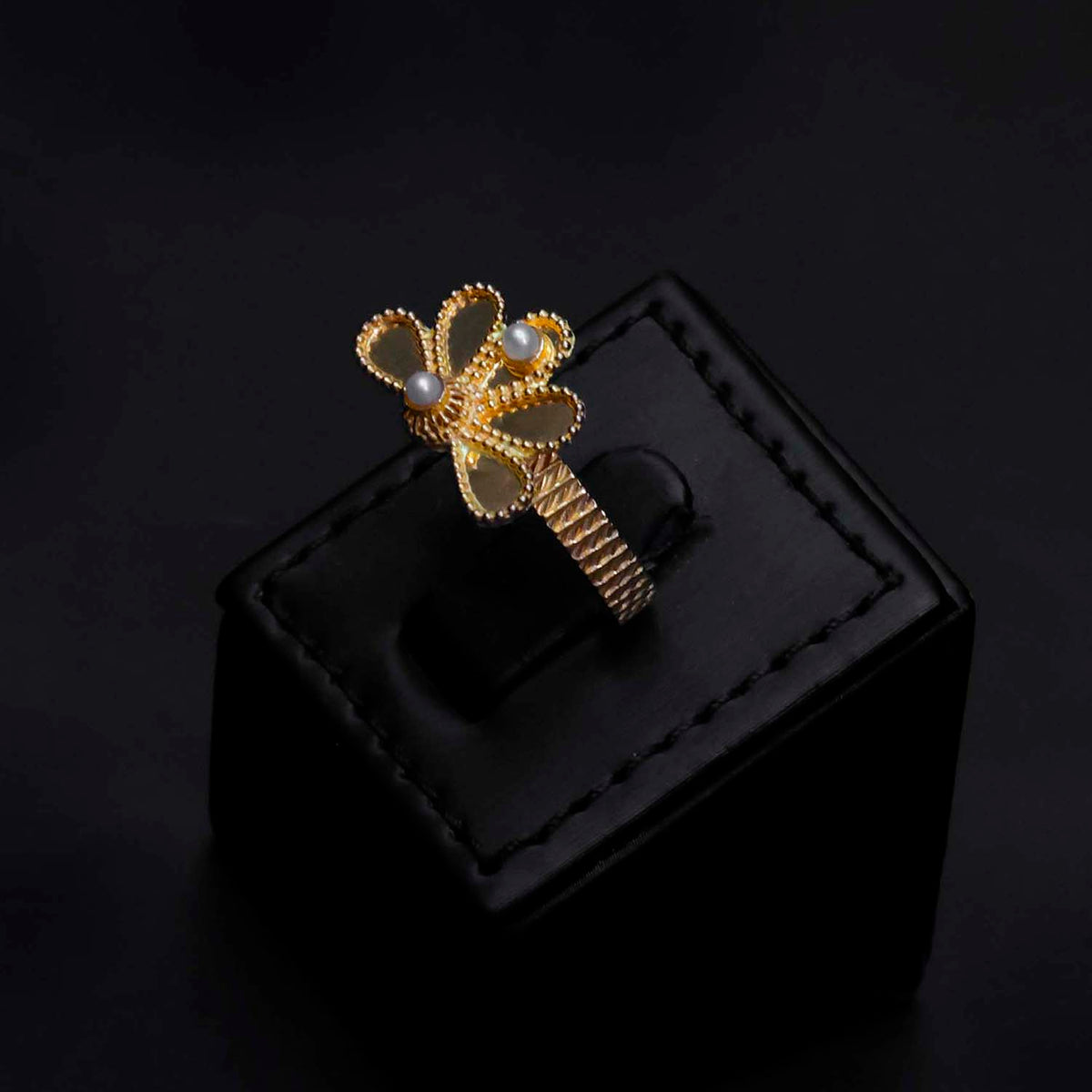 21K Gold Ring Pearl Accent Butterfly Design - Zero Making Charge - Al Fanan