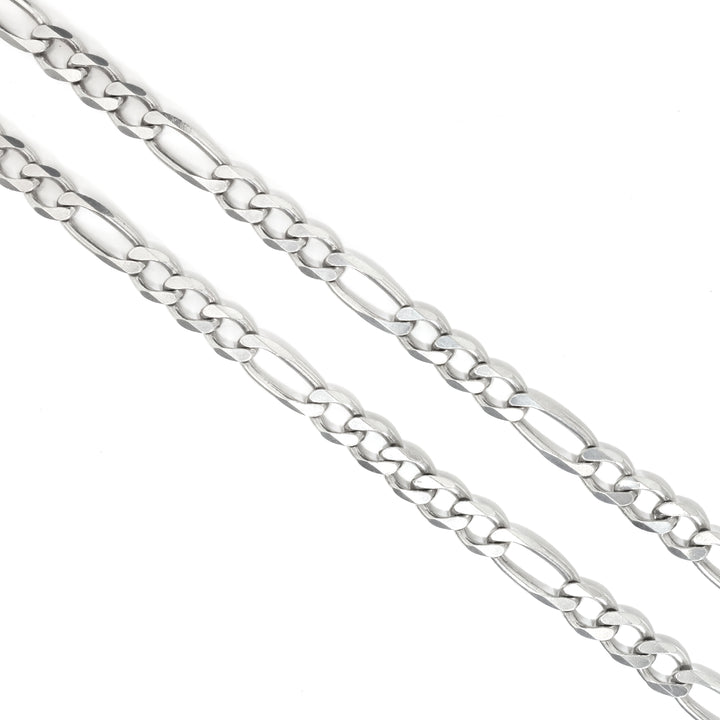 فضة سلسلة on white background