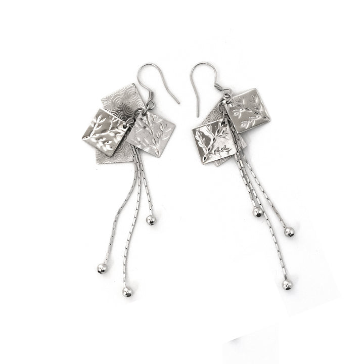Silver Silver – Textured Square Tassel Design